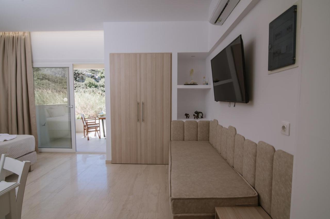 Dora Apartments Agia Pelagia Exteriör bild